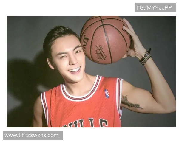 足球明星背影男头像真人版展示力量与魅力的完美结合 足球明星背影男头像真人版展示力量与魅力的完美结合