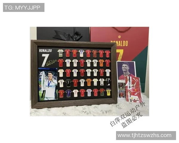 C罗内马尔梅西足球签名球星卡片珍藏版全新发布引发收藏热潮 C罗内马尔梅西足球签名球星卡片珍藏版全新发布引发收藏热潮